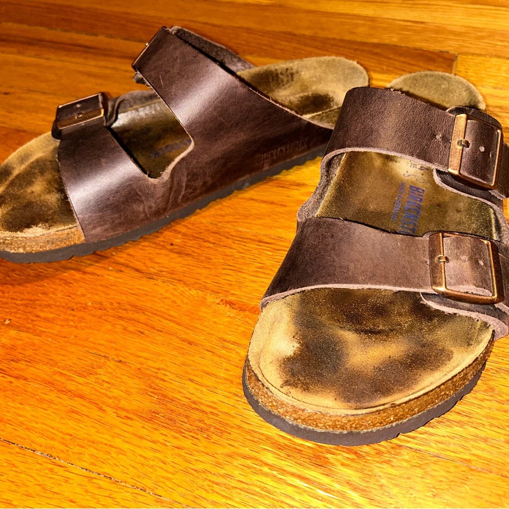 Size 11 (44) Birkenstock Arizona oiled leather soft footbed sandals, reg width
